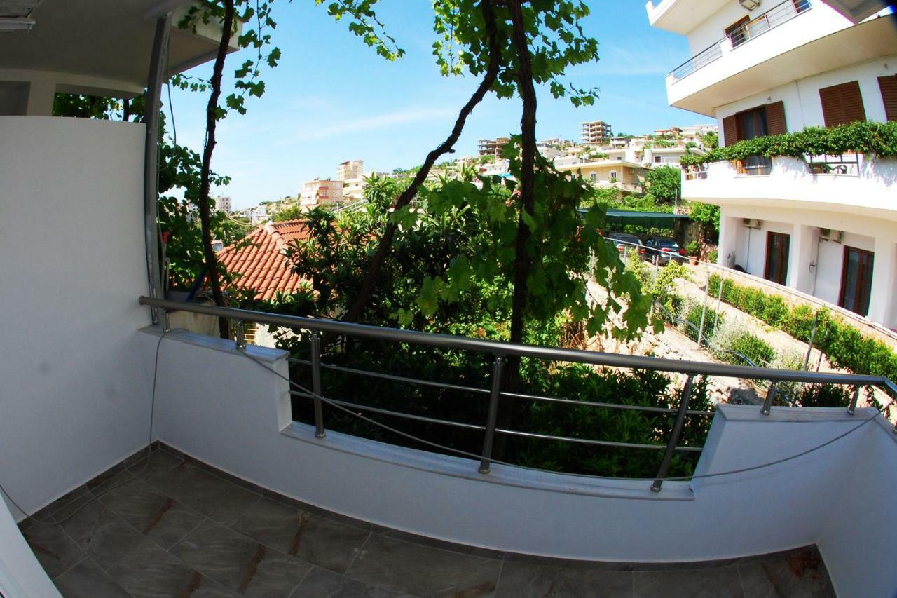 Rafail'S Apartment Sarandë Exterior foto